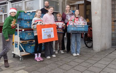 Volle kratten met kerstontbijt en een cheque!