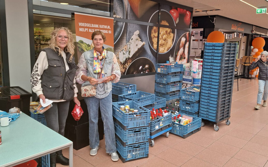 Kratten vol boodschappen dankzij inzamelingsacties bij Albert Heijn